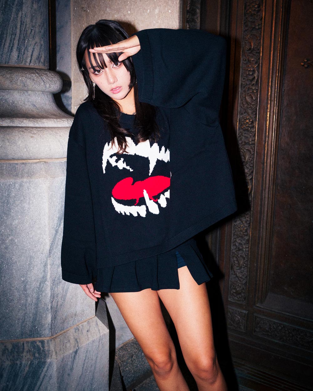 Black Fangs Knit on Female