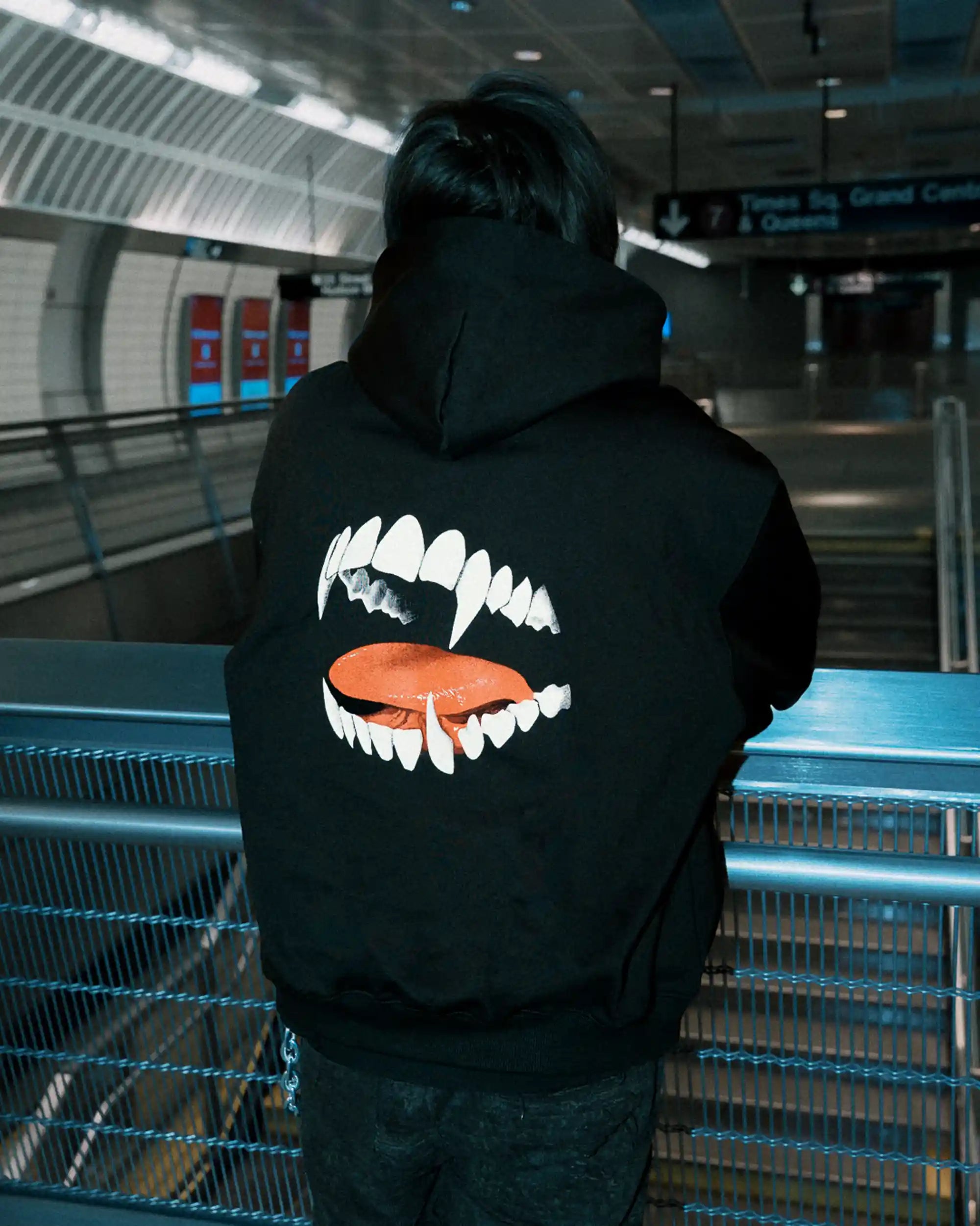Fangs III Hoodie | Black
